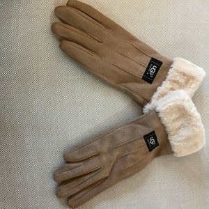 Ugg gloves